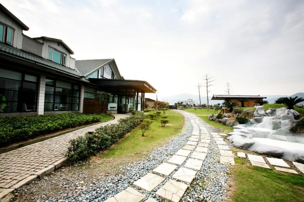 Chat Hot Spring Resort Chilung Exteriör bild
