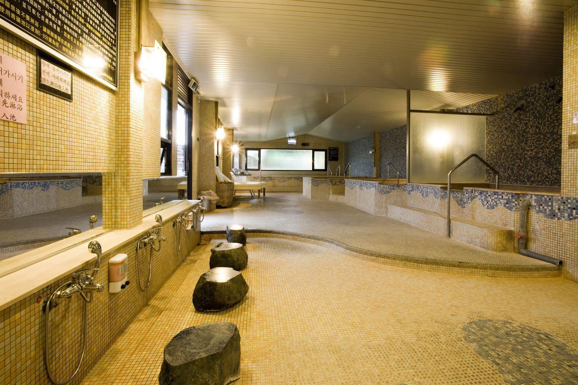 Chat Hot Spring Resort Chilung Exteriör bild