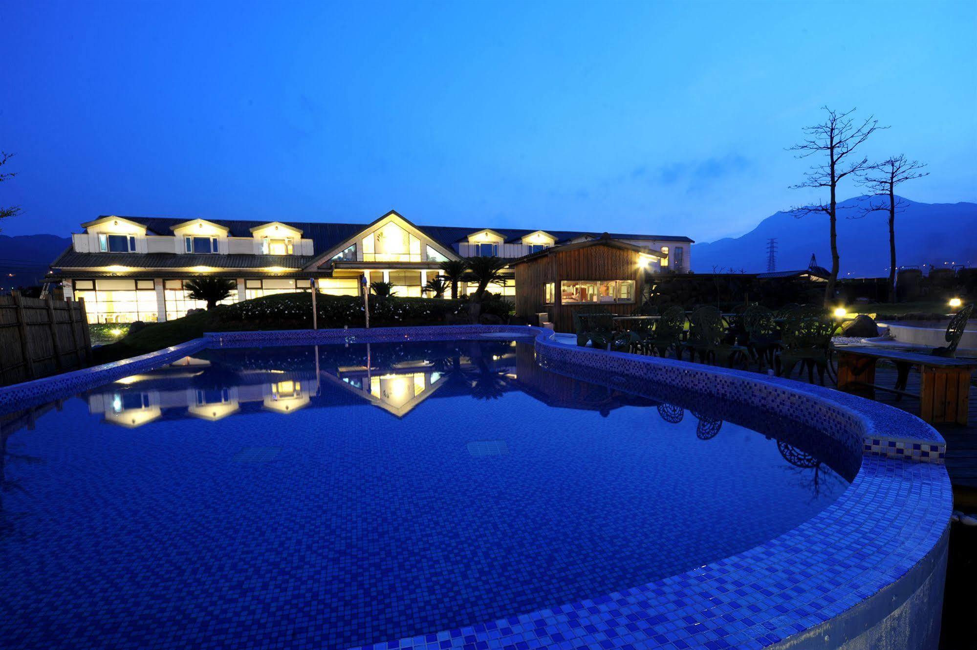 Chat Hot Spring Resort Chilung Exteriör bild