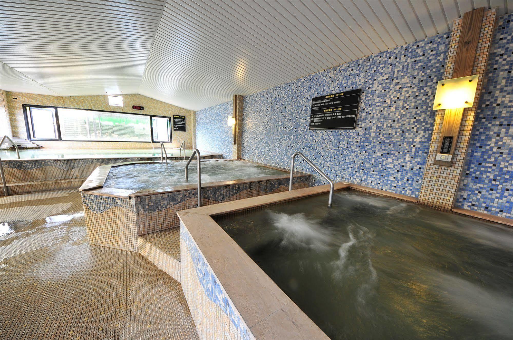 Chat Hot Spring Resort Chilung Exteriör bild